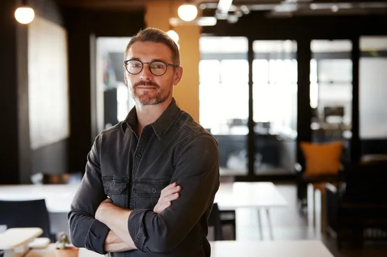 Paul, membre de l’équipe de l’agence de communication Expert SA à Paris
