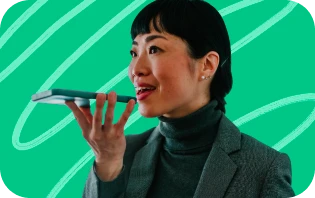 Une cliente échange au téléphone avec l’équipe Expert SA