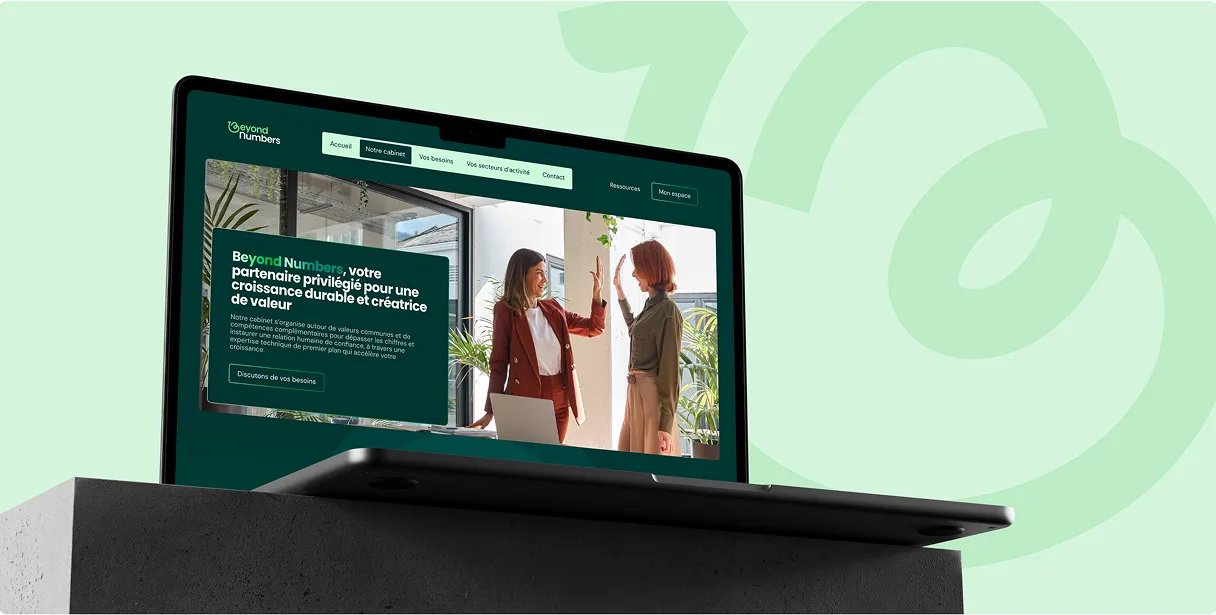 Page d'accueil du site internet de Beyond Numbers après refonte : affichage sur ordinateur portable